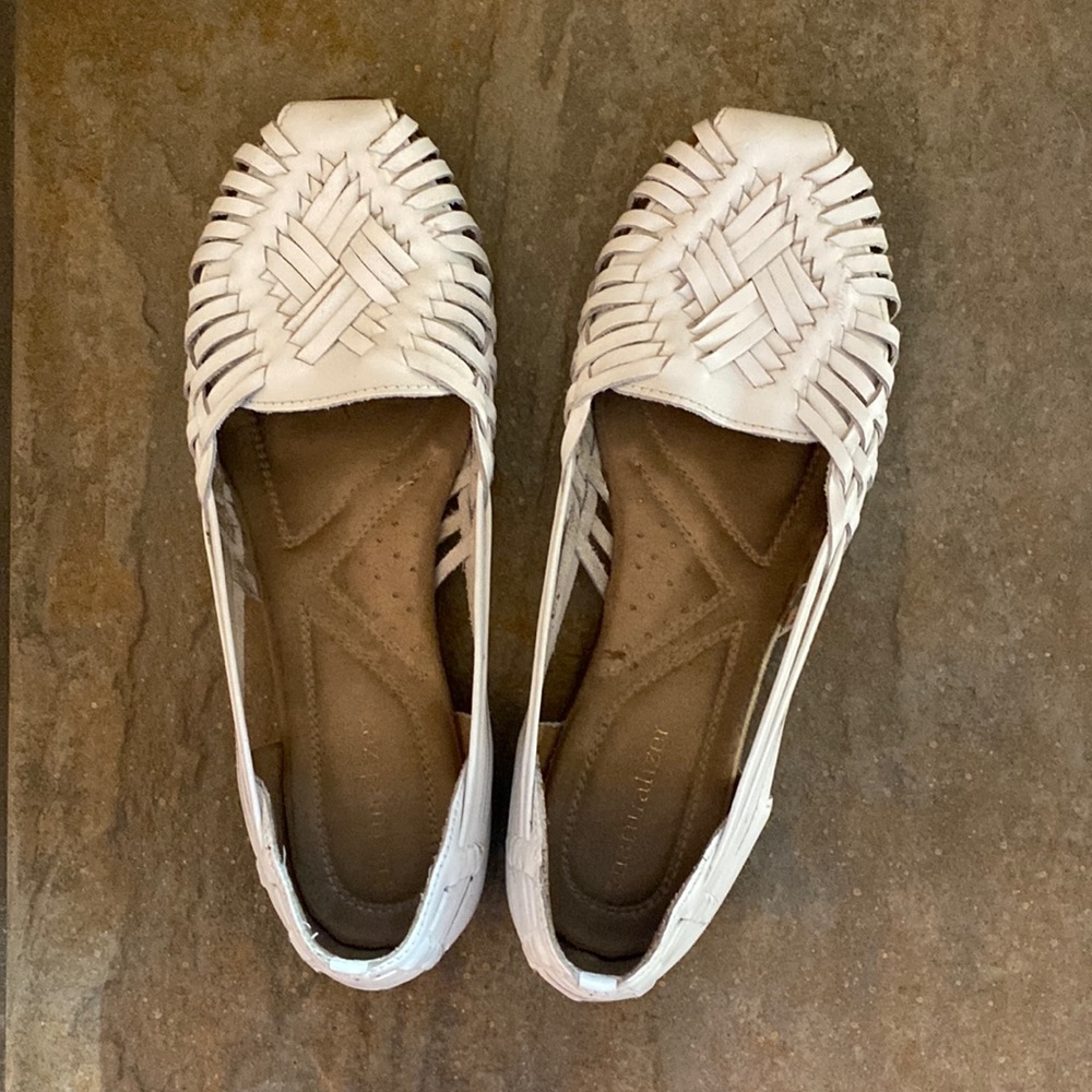Naturalizer woven leather slip on shoes